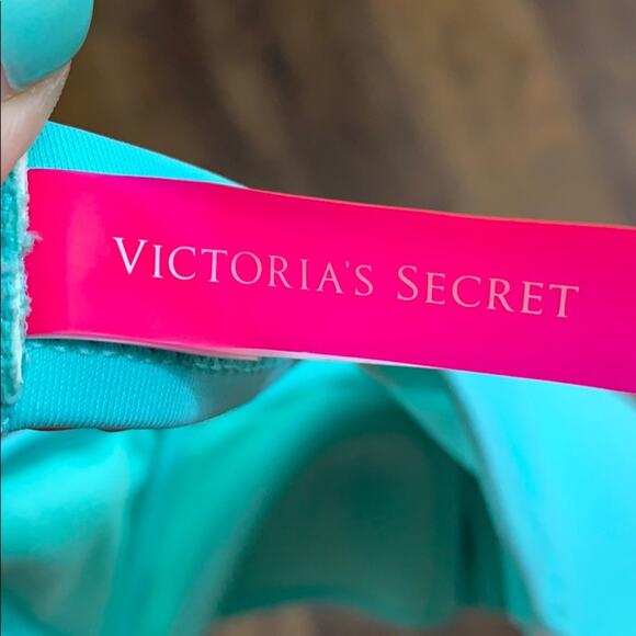 Victoria’s Secret Aqua Bikini Strapless Top - Picture 4 of 6